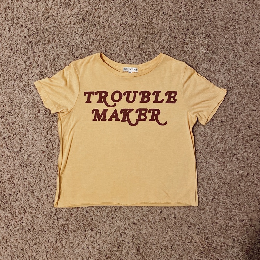 cropped graphic t-shirt